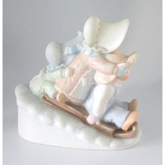 Circle of Friends Figurine A Sledding We Will Go Vintage 1993 Homco Masterpiece - Picture 2 of 6